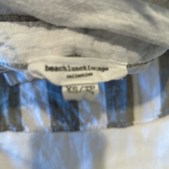 beachlunchlounge Sleeveless Button Down - Picture 3 of 3